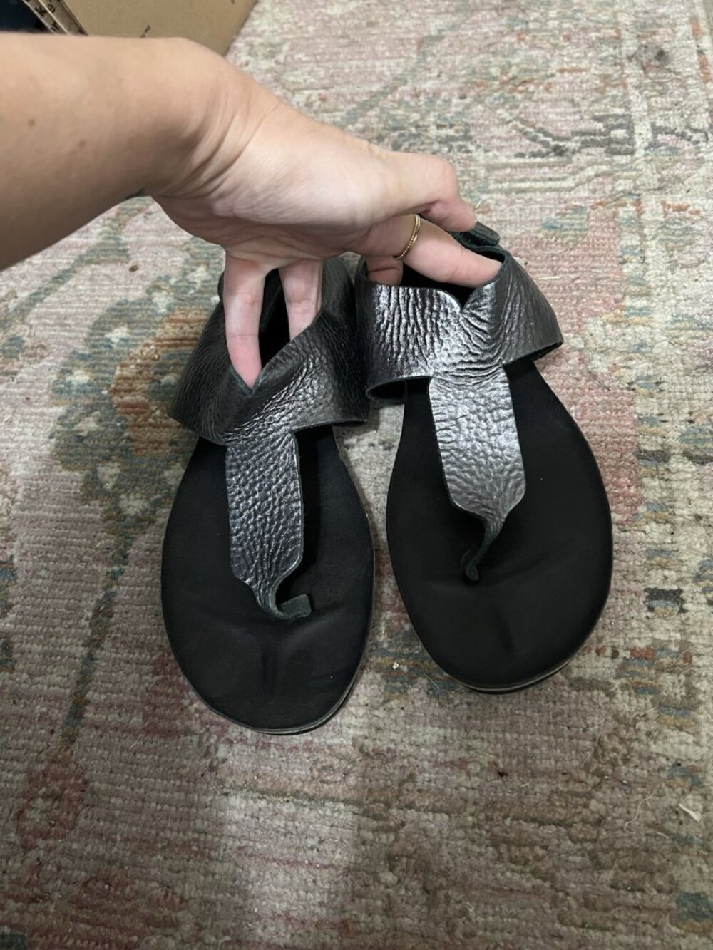Pedro Garcia Julia Metallic T-Strap Sandals In Anthracite Size 39.5 EU US 9